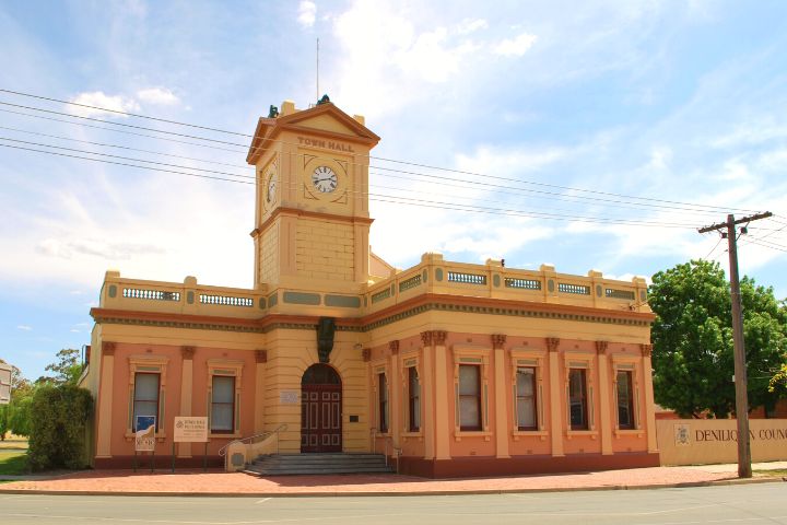 Deniliquin Town Hall